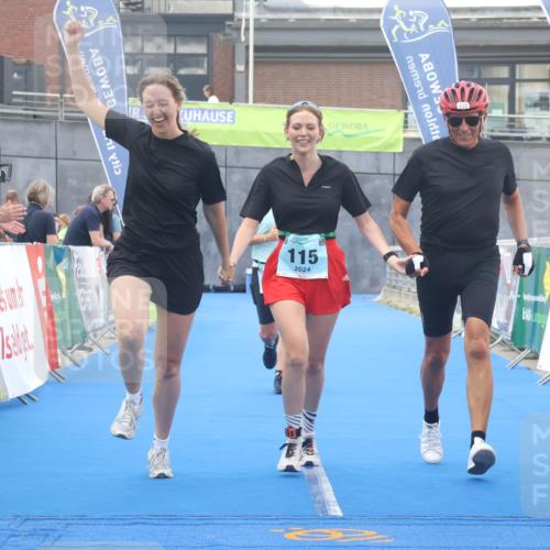 11.08.2024 - GEWOBA Citytriathlon Bremen Lena Gebhardt http://msf.ph/oto/6789561 11.08.2024 11:28:24 Ziel 50, 115 meine-sportfotos.de