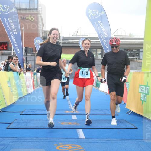 11.08.2024 - GEWOBA Citytriathlon Bremen Lena Gebhardt http://msf.ph/oto/6789569 11.08.2024 11:28:26 Ziel 50, 115 meine-sportfotos.de