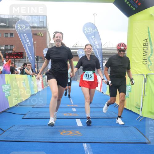 11.08.2024 - GEWOBA Citytriathlon Bremen Lena Gebhardt http://msf.ph/oto/6789572 11.08.2024 11:28:26 Ziel 50, 115 meine-sportfotos.de