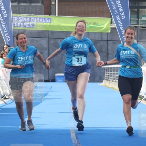11.08.2024 - GEWOBA Citytriathlon Bremen Lena Gebhardt http://msf.ph/oto/6789600 11.08.2024 11:29:32 Ziel 37 meine-sportfotos.de