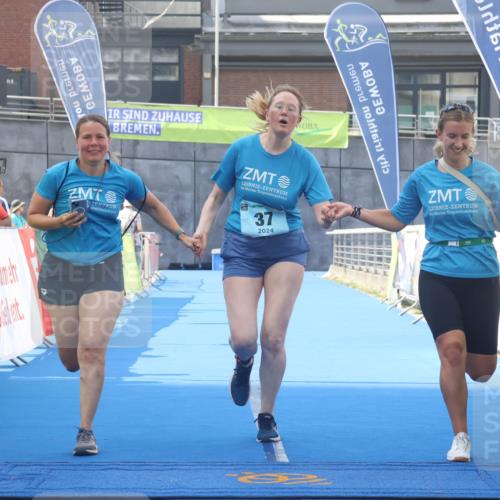 11.08.2024 - GEWOBA Citytriathlon Bremen Lena Gebhardt http://msf.ph/oto/6789603 11.08.2024 11:29:32 Ziel 37 meine-sportfotos.de