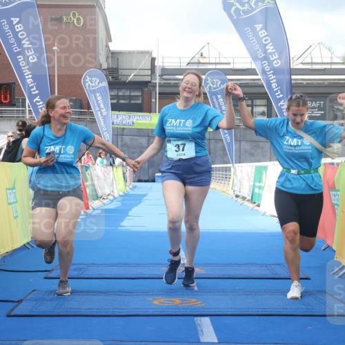 11.08.2024 - GEWOBA Citytriathlon Bremen Lena Gebhardt http://msf.ph/oto/6789611 11.08.2024 11:29:33 Ziel 37 meine-sportfotos.de
