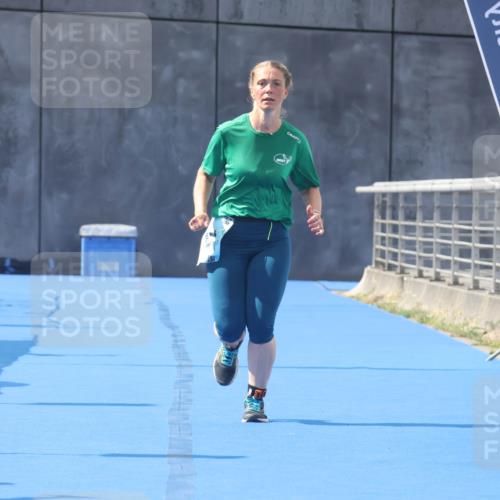 11.08.2024 - GEWOBA Citytriathlon Bremen Lena Gebhardt http://msf.ph/oto/6789627 11.08.2024 11:30:00 Ziel 13 meine-sportfotos.de