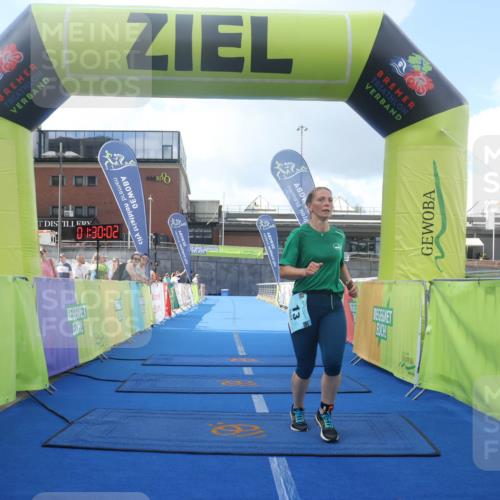 11.08.2024 - GEWOBA Citytriathlon Bremen Lena Gebhardt http://msf.ph/oto/6789659 11.08.2024 11:30:06 Ziel 13 meine-sportfotos.de