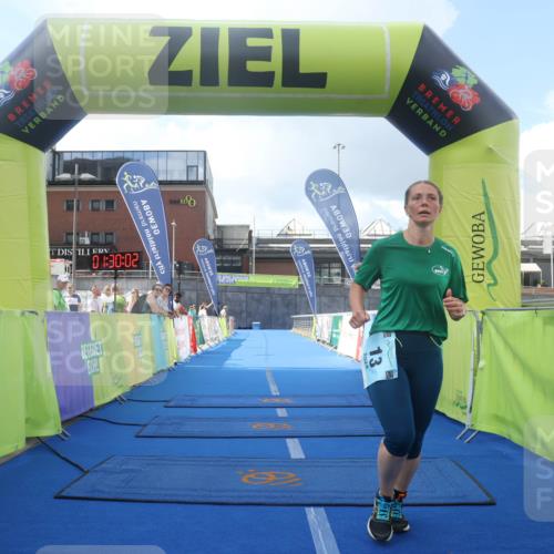 11.08.2024 - GEWOBA Citytriathlon Bremen Lena Gebhardt http://msf.ph/oto/6789663 11.08.2024 11:30:06 Ziel 13 meine-sportfotos.de