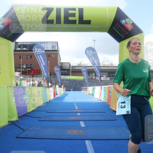 11.08.2024 - GEWOBA Citytriathlon Bremen Lena Gebhardt http://msf.ph/oto/6789666 11.08.2024 11:30:06 Ziel 13 meine-sportfotos.de