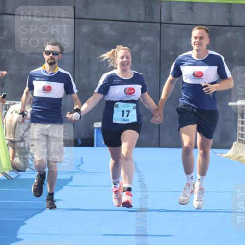 11.08.2024 - GEWOBA Citytriathlon Bremen Lena Gebhardt http://msf.ph/oto/6789671 11.08.2024 11:30:41 Ziel 17 meine-sportfotos.de