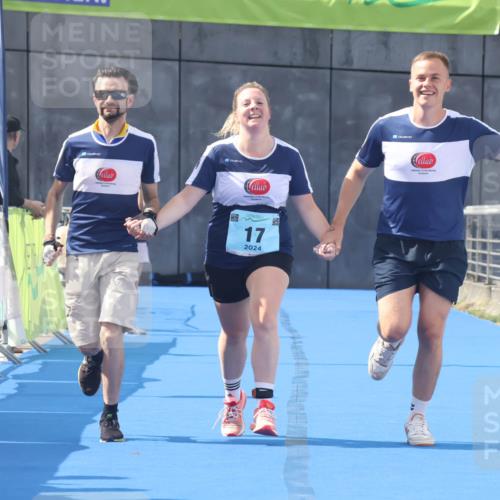 11.08.2024 - GEWOBA Citytriathlon Bremen Lena Gebhardt http://msf.ph/oto/6789678 11.08.2024 11:30:42 Ziel 17 meine-sportfotos.de