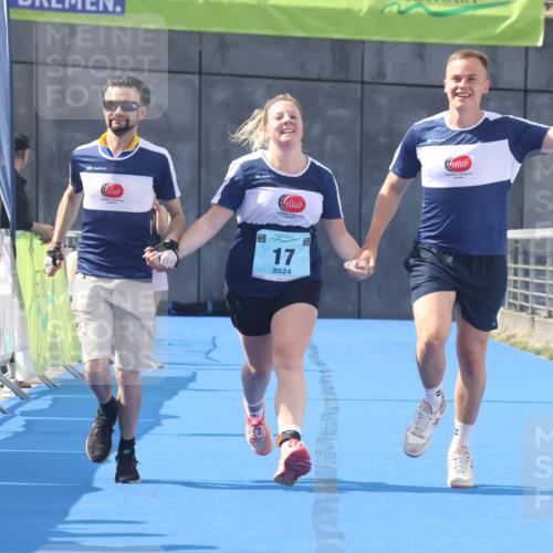 11.08.2024 - GEWOBA Citytriathlon Bremen Lena Gebhardt http://msf.ph/oto/6789680 11.08.2024 11:30:42 Ziel 17 meine-sportfotos.de