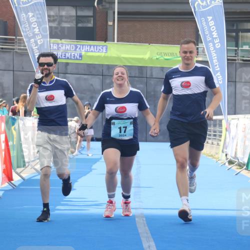 11.08.2024 - GEWOBA Citytriathlon Bremen Lena Gebhardt http://msf.ph/oto/6789693 11.08.2024 11:30:44 Ziel 17 meine-sportfotos.de