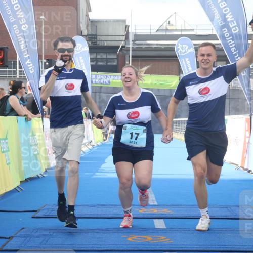 11.08.2024 - GEWOBA Citytriathlon Bremen Lena Gebhardt http://msf.ph/oto/6789706 11.08.2024 11:30:46 Ziel 17 meine-sportfotos.de