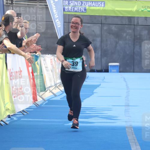 11.08.2024 - GEWOBA Citytriathlon Bremen Lena Gebhardt http://msf.ph/oto/6789733 11.08.2024 11:31:09 Ziel 39 meine-sportfotos.de