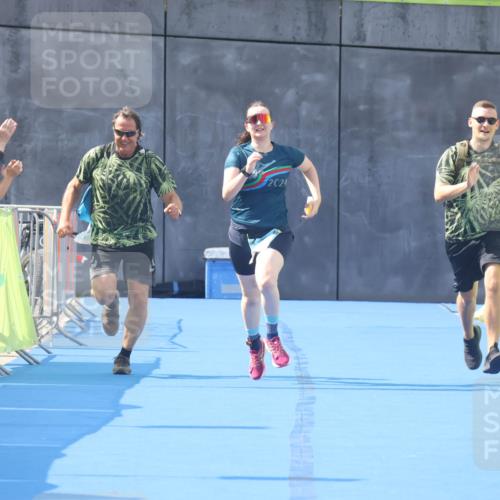 11.08.2024 - GEWOBA Citytriathlon Bremen Lena Gebhardt http://msf.ph/oto/6789757 11.08.2024 11:31:45 Ziel 75 meine-sportfotos.de