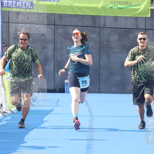 11.08.2024 - GEWOBA Citytriathlon Bremen Lena Gebhardt http://msf.ph/oto/6789770 11.08.2024 11:31:47 Ziel 75 meine-sportfotos.de