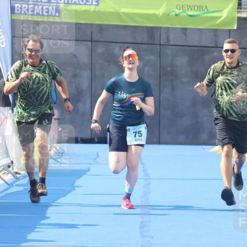 11.08.2024 - GEWOBA Citytriathlon Bremen Lena Gebhardt http://msf.ph/oto/6789773 11.08.2024 11:31:48 Ziel 75 meine-sportfotos.de