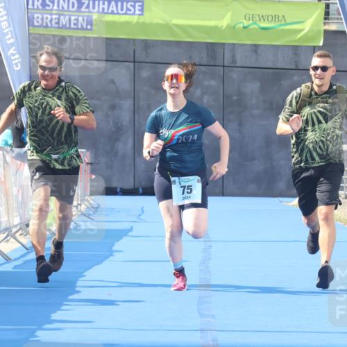 11.08.2024 - GEWOBA Citytriathlon Bremen Lena Gebhardt http://msf.ph/oto/6789775 11.08.2024 11:31:48 Ziel 75 meine-sportfotos.de