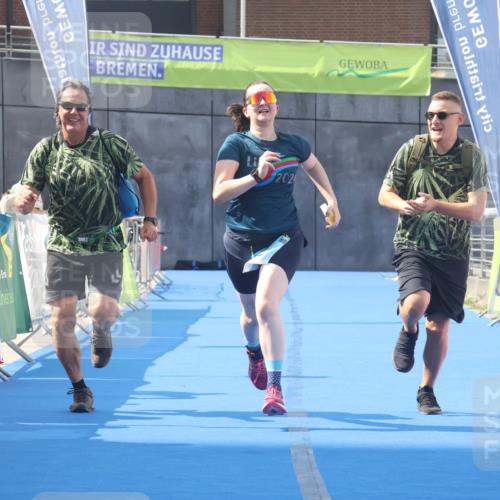 11.08.2024 - GEWOBA Citytriathlon Bremen Lena Gebhardt http://msf.ph/oto/6789782 11.08.2024 11:31:49 Ziel 75 meine-sportfotos.de