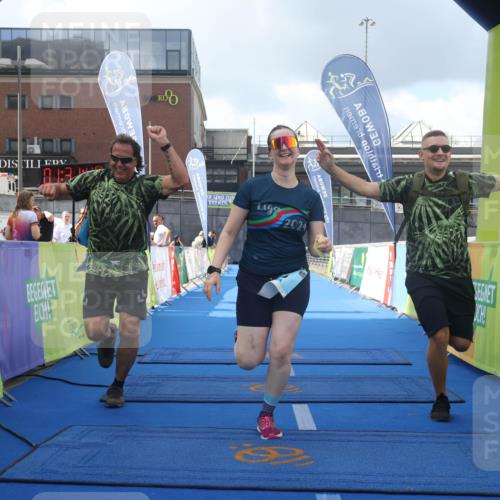 11.08.2024 - GEWOBA Citytriathlon Bremen Lena Gebhardt http://msf.ph/oto/6789797 11.08.2024 11:31:51 Ziel 75 meine-sportfotos.de