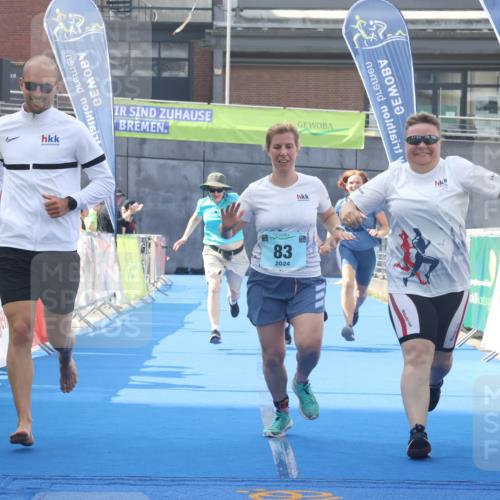 11.08.2024 - GEWOBA Citytriathlon Bremen Lena Gebhardt http://msf.ph/oto/6789827 11.08.2024 11:32:33 Ziel 53, 83 meine-sportfotos.de