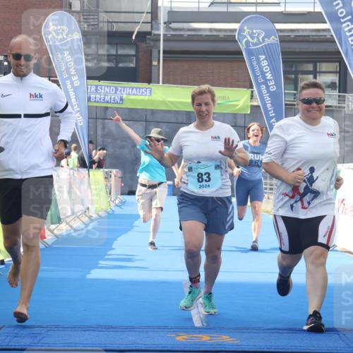 11.08.2024 - GEWOBA Citytriathlon Bremen Lena Gebhardt http://msf.ph/oto/6789831 11.08.2024 11:32:33 Ziel 53, 83 meine-sportfotos.de
