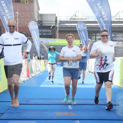 11.08.2024 - GEWOBA Citytriathlon Bremen Lena Gebhardt http://msf.ph/oto/6789835 11.08.2024 11:32:34 Ziel 53, 83 meine-sportfotos.de