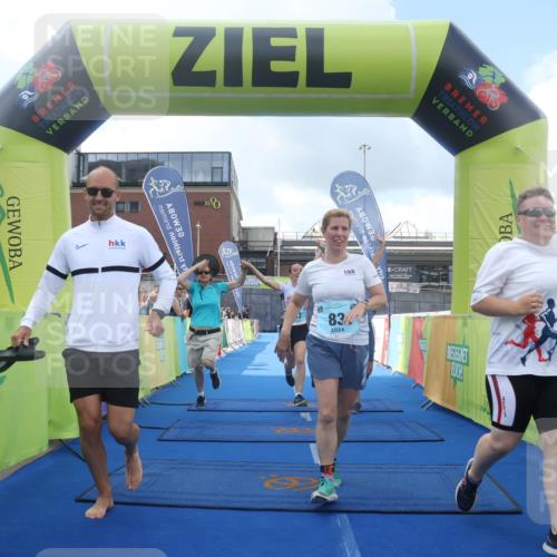 11.08.2024 - GEWOBA Citytriathlon Bremen Lena Gebhardt http://msf.ph/oto/6789847 11.08.2024 11:32:36 Ziel 53, 83 meine-sportfotos.de