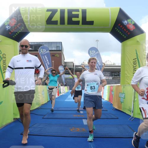 11.08.2024 - GEWOBA Citytriathlon Bremen Lena Gebhardt http://msf.ph/oto/6789849 11.08.2024 11:32:36 Ziel 53, 83 meine-sportfotos.de