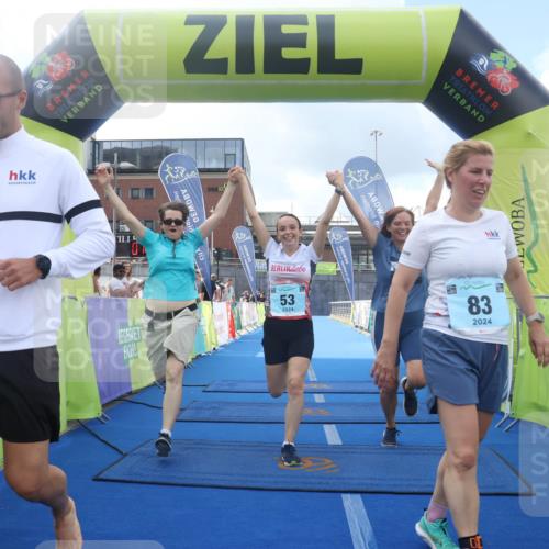 11.08.2024 - GEWOBA Citytriathlon Bremen Lena Gebhardt http://msf.ph/oto/6789855 11.08.2024 11:32:36 Ziel 53, 83 meine-sportfotos.de