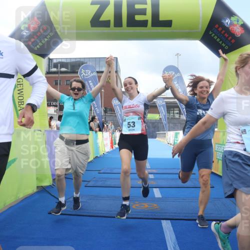 11.08.2024 - GEWOBA Citytriathlon Bremen Lena Gebhardt http://msf.ph/oto/6789857 11.08.2024 11:32:37 Ziel 53, 83 meine-sportfotos.de