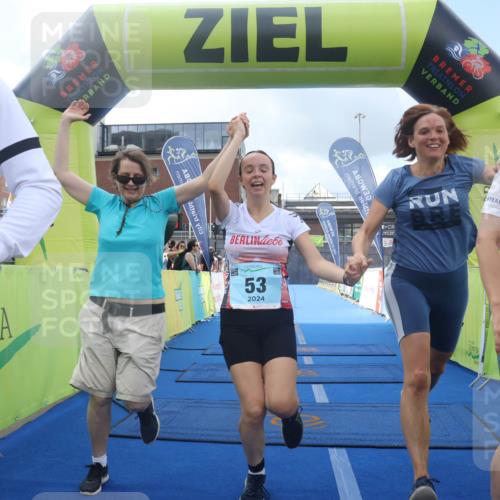 11.08.2024 - GEWOBA Citytriathlon Bremen Lena Gebhardt http://msf.ph/oto/6789859 11.08.2024 11:32:37 Ziel 53, 83 meine-sportfotos.de
