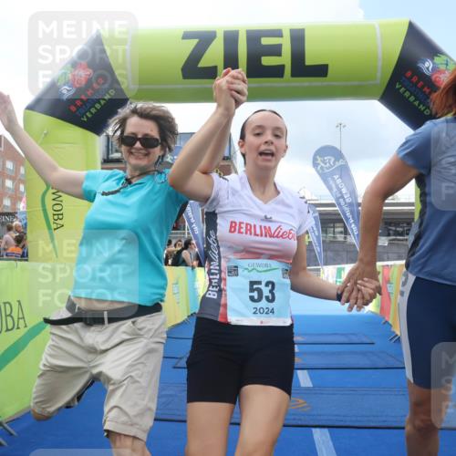11.08.2024 - GEWOBA Citytriathlon Bremen Lena Gebhardt http://msf.ph/oto/6789862 11.08.2024 11:32:37 Ziel 53, 83 meine-sportfotos.de