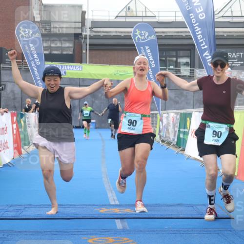 11.08.2024 - GEWOBA Citytriathlon Bremen Lena Gebhardt http://msf.ph/oto/6789899 11.08.2024 11:34:29 Ziel 90, 108 meine-sportfotos.de
