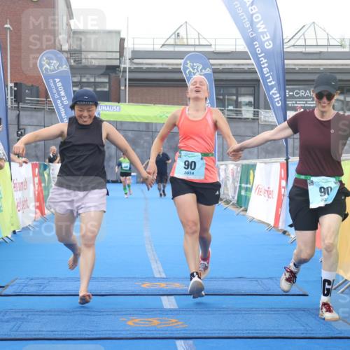 11.08.2024 - GEWOBA Citytriathlon Bremen Lena Gebhardt http://msf.ph/oto/6789901 11.08.2024 11:34:29 Ziel 90, 108 meine-sportfotos.de