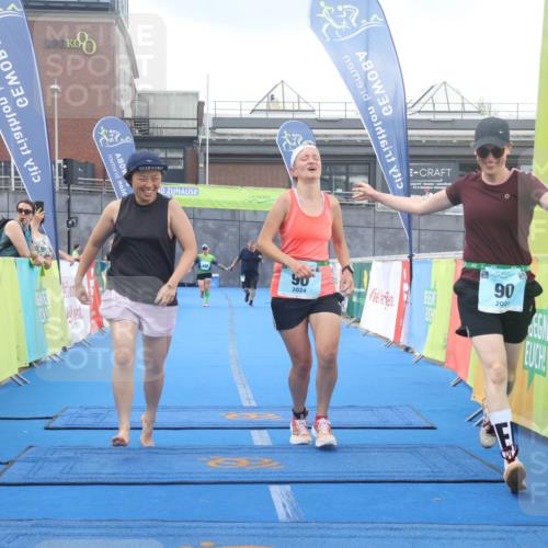 11.08.2024 - GEWOBA Citytriathlon Bremen Lena Gebhardt http://msf.ph/oto/6789903 11.08.2024 11:34:30 Ziel 90, 108 meine-sportfotos.de