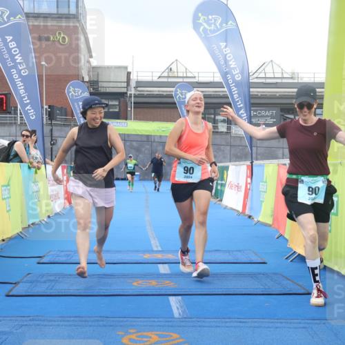 11.08.2024 - GEWOBA Citytriathlon Bremen Lena Gebhardt http://msf.ph/oto/6789904 11.08.2024 11:34:30 Ziel 90, 108 meine-sportfotos.de