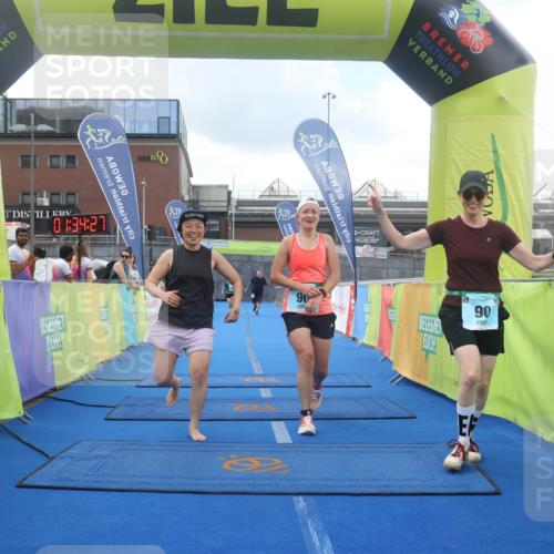11.08.2024 - GEWOBA Citytriathlon Bremen Lena Gebhardt http://msf.ph/oto/6789908 11.08.2024 11:34:30 Ziel 90, 108 meine-sportfotos.de
