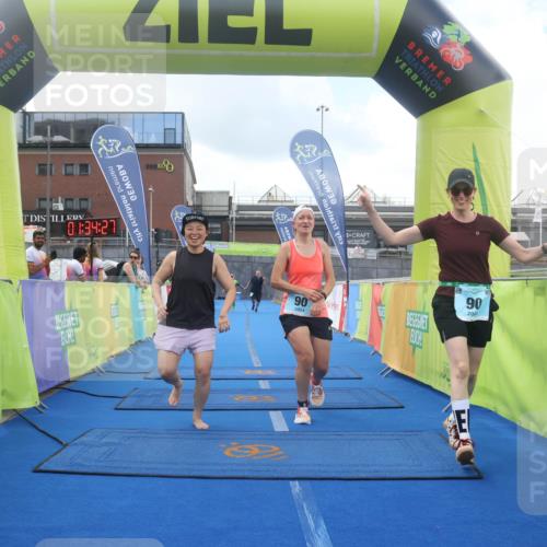 11.08.2024 - GEWOBA Citytriathlon Bremen Lena Gebhardt http://msf.ph/oto/6789909 11.08.2024 11:34:30 Ziel 90, 108 meine-sportfotos.de