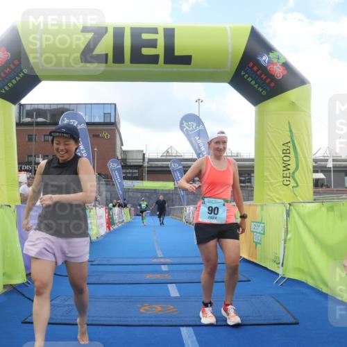 11.08.2024 - GEWOBA Citytriathlon Bremen Lena Gebhardt http://msf.ph/oto/6789918 11.08.2024 11:34:32 Ziel 90, 108 meine-sportfotos.de