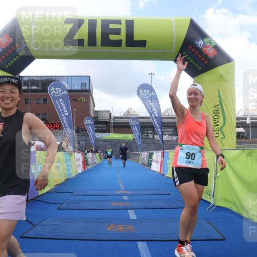 11.08.2024 - GEWOBA Citytriathlon Bremen Lena Gebhardt http://msf.ph/oto/6789919 11.08.2024 11:34:32 Ziel 90, 108 meine-sportfotos.de