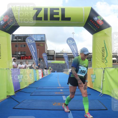 11.08.2024 - GEWOBA Citytriathlon Bremen Lena Gebhardt http://msf.ph/oto/6789949 11.08.2024 11:34:39 Ziel 108 meine-sportfotos.de