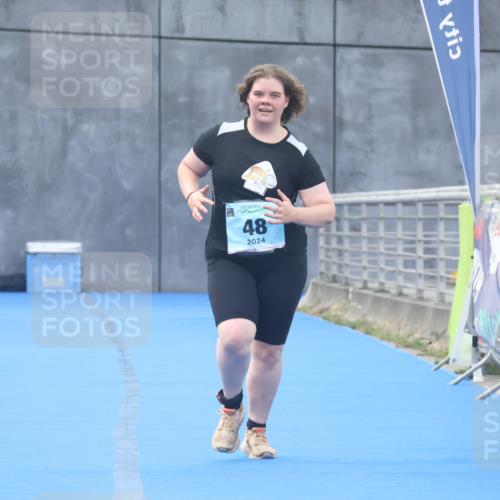 11.08.2024 - GEWOBA Citytriathlon Bremen Lena Gebhardt http://msf.ph/oto/6789957 11.08.2024 11:37:15 Ziel 48 meine-sportfotos.de