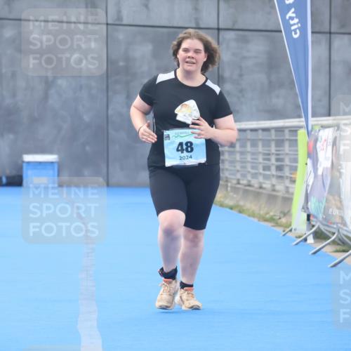 11.08.2024 - GEWOBA Citytriathlon Bremen Lena Gebhardt http://msf.ph/oto/6789960 11.08.2024 11:37:16 Ziel 48 meine-sportfotos.de