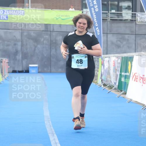 11.08.2024 - GEWOBA Citytriathlon Bremen Lena Gebhardt http://msf.ph/oto/6789971 11.08.2024 11:37:18 Ziel 48 meine-sportfotos.de