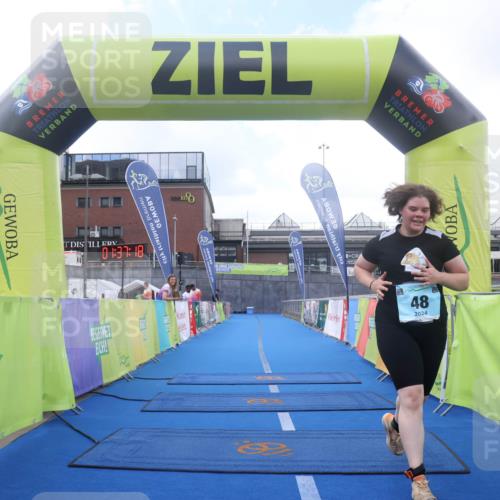 11.08.2024 - GEWOBA Citytriathlon Bremen Lena Gebhardt http://msf.ph/oto/6789981 11.08.2024 11:37:21 Ziel 48 meine-sportfotos.de