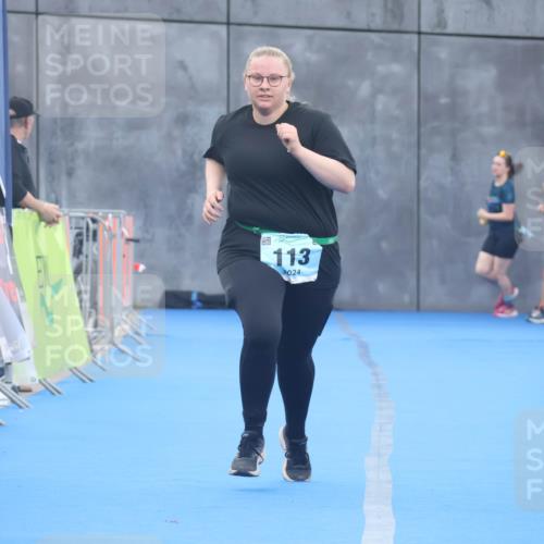 11.08.2024 - GEWOBA Citytriathlon Bremen Lena Gebhardt http://msf.ph/oto/6789989 11.08.2024 11:39:00 Ziel 113 meine-sportfotos.de