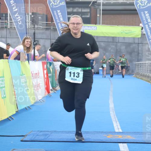 11.08.2024 - GEWOBA Citytriathlon Bremen Lena Gebhardt http://msf.ph/oto/6790015 11.08.2024 11:39:04 Ziel 113 meine-sportfotos.de