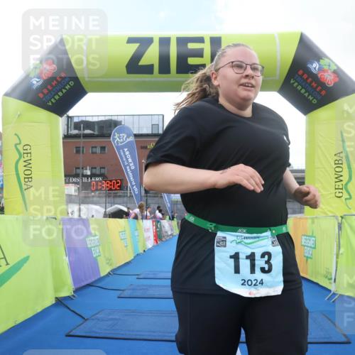11.08.2024 - GEWOBA Citytriathlon Bremen Lena Gebhardt http://msf.ph/oto/6790034 11.08.2024 11:39:06 Ziel 113 meine-sportfotos.de