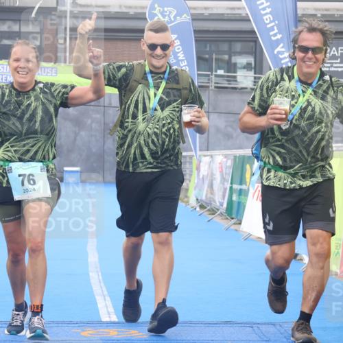 11.08.2024 - GEWOBA Citytriathlon Bremen Lena Gebhardt http://msf.ph/oto/6790073 11.08.2024 11:39:18 Ziel 76 meine-sportfotos.de