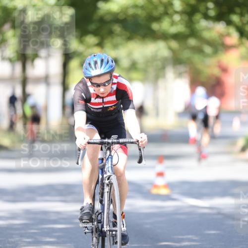 11.08.2024 - GEWOBA Citytriathlon Bremen H.Heesch http://msf.ph/oto/6797386 11.08.2024 11:51:47 Laufen  meine-sportfotos.de