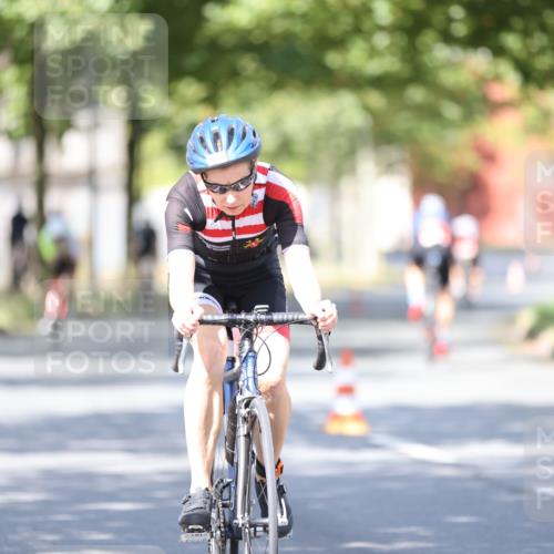 11.08.2024 - GEWOBA Citytriathlon Bremen H.Heesch http://msf.ph/oto/6797387 11.08.2024 11:51:47 Laufen  meine-sportfotos.de